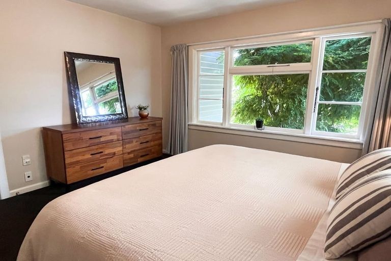 Photo of property in 2 Roscoe Street, Saint Martins, Christchurch, 8022