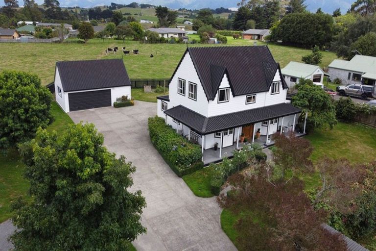 Photo of property in 3 Maclaurin Street, Dannevirke, 4930