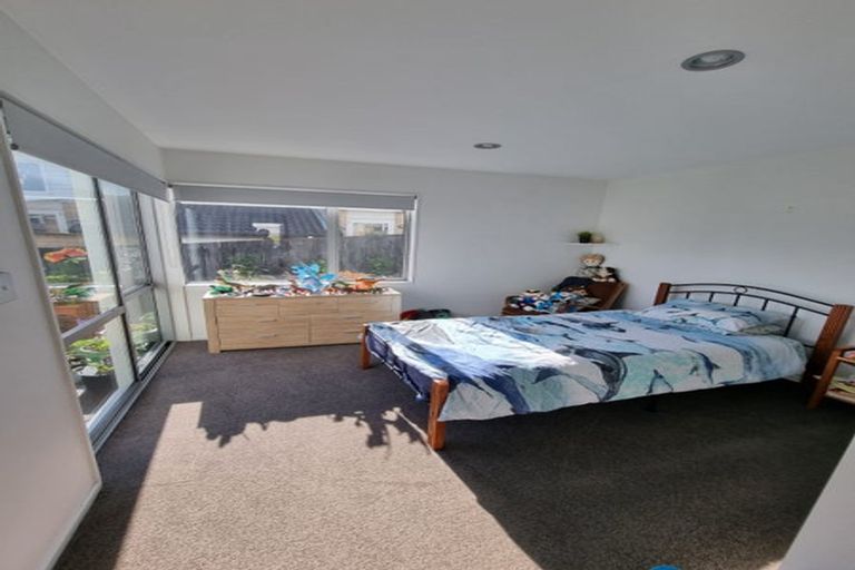 Photo of property in 12 Vino Cina Heights, Ranui, Auckland, 0612