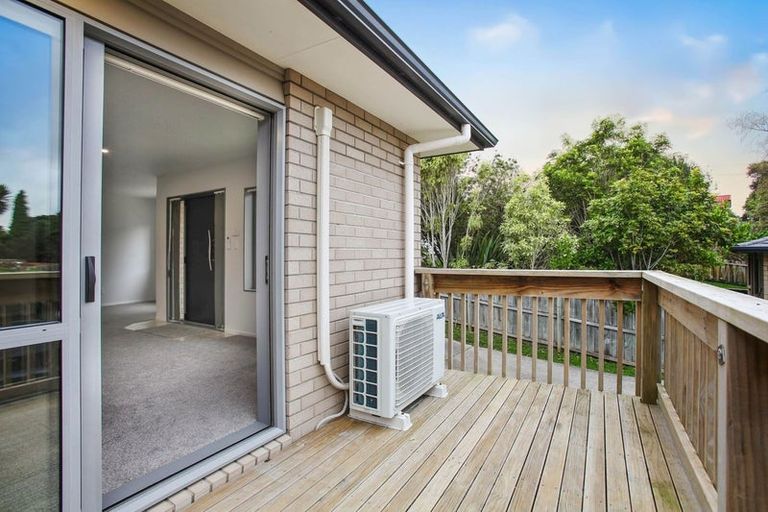 Photo of property in 8 Vino Cina Heights, Ranui, Auckland, 0612