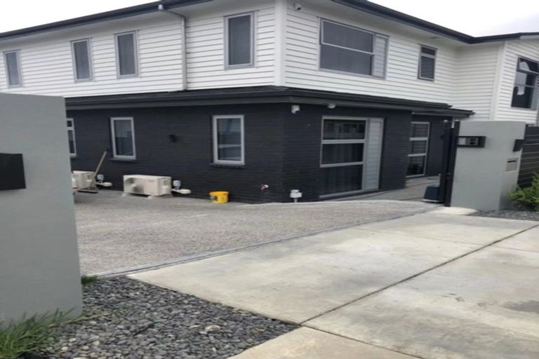 Photo of property in 5 Michael Richard Place, East Tamaki Heights, Auckland, 2016