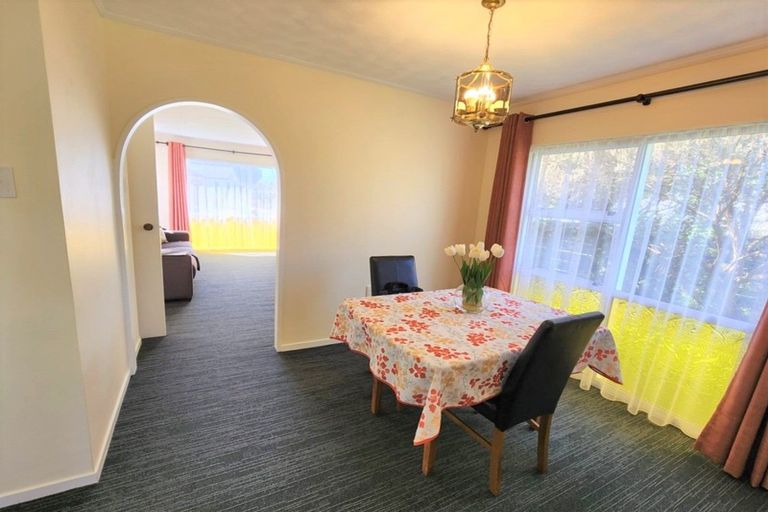 Photo of property in 44 Escort Grove, Awapuni, Palmerston North, 4412