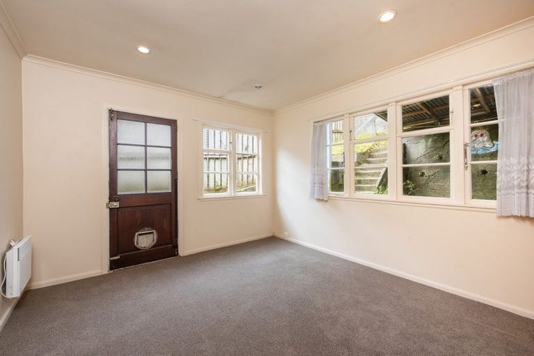 Photo of property in 235 Ohiro Road, Brooklyn, Wellington, 6021