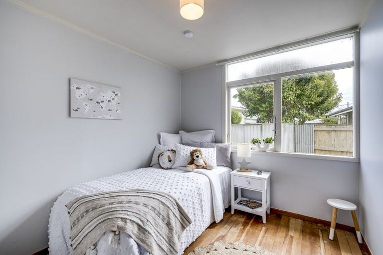 Photo of property in 2 Cornwall Road, Taradale, Napier, 4112