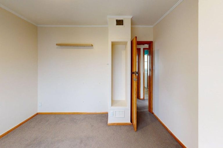 Photo of property in 11 Renfrew Place, Highbury, Palmerston North, 4412