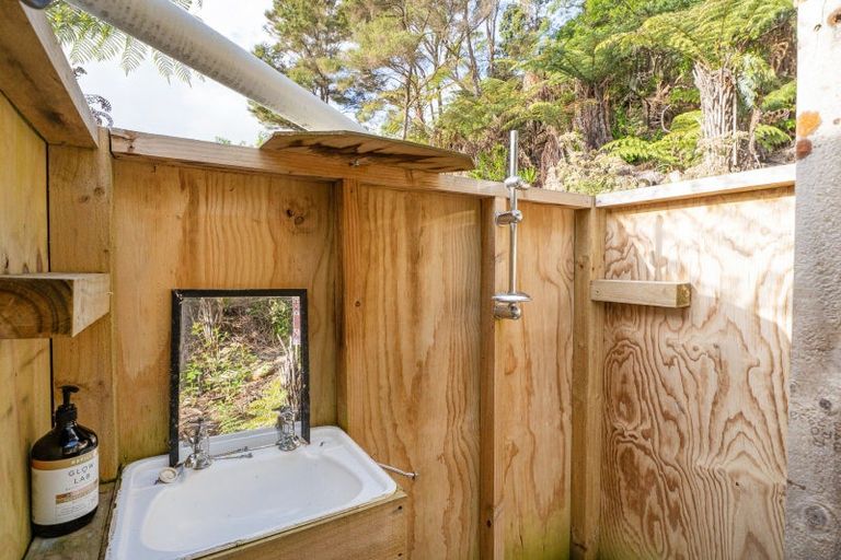 Photo of property in 25 Orchard Road, Hahei, Whitianga, 3591