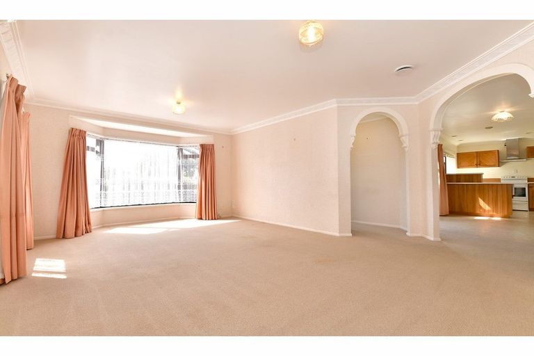 Photo of property in 8 Moenui Avenue, Orewa, 0931