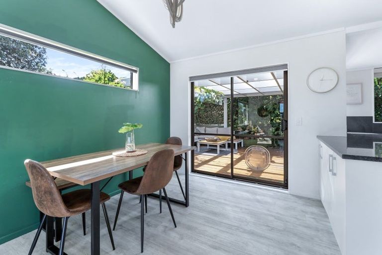 Photo of property in 1 Mohua Street, Waikanae, 5036