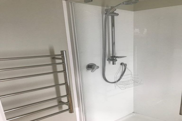 Photo of property in 38 Tree View Avenue, Glenfield, Auckland, 0629