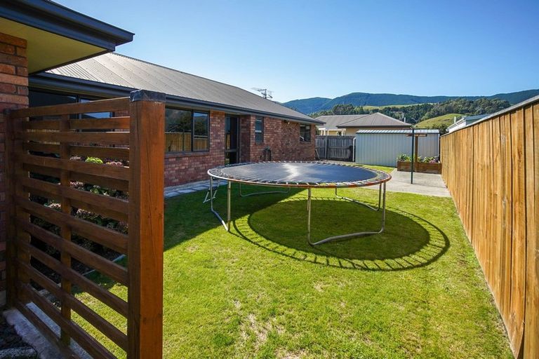 Photo of property in 30 Cambelldon Crescent, Stoke, Nelson, 7011