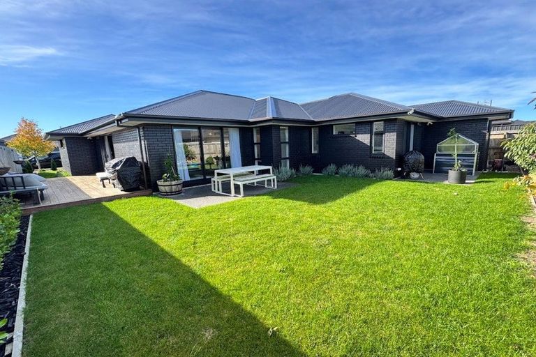 Photo of property in 20 Rannoch Drive, Yaldhurst, Christchurch, 8042
