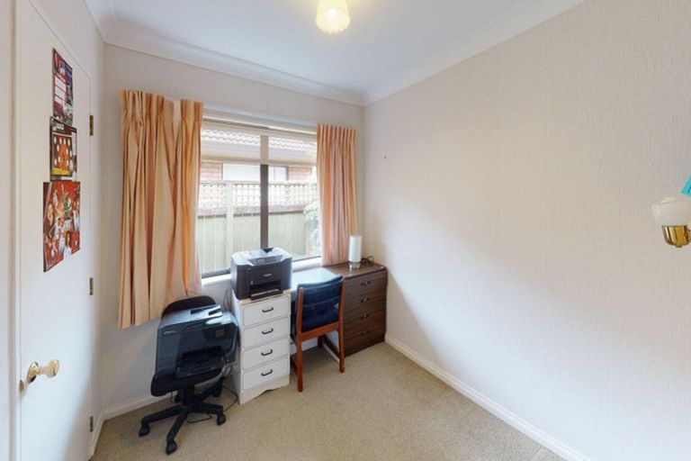 Photo of property in 88 Churchill Avenue, Hokowhitu, Palmerston North, 4410