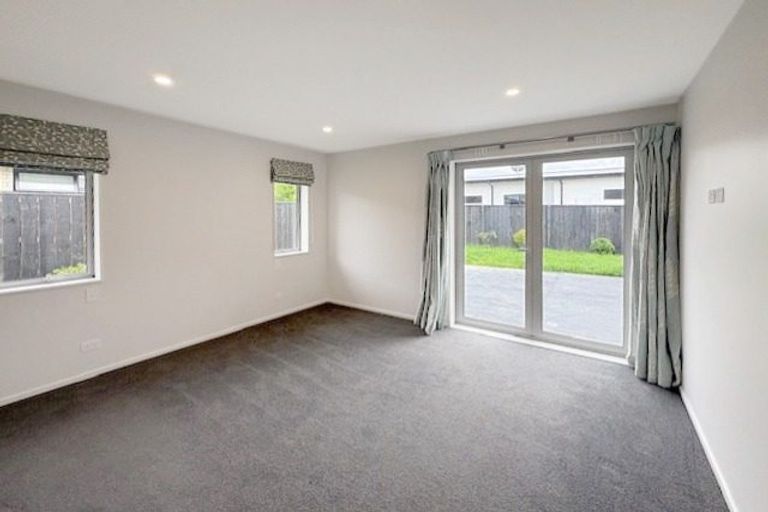 Photo of property in 7 Lewis Close, Rangiora, 7400