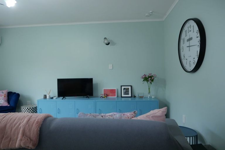 Photo of property in 82 Severn Street, Island Bay, Wellington, 6023