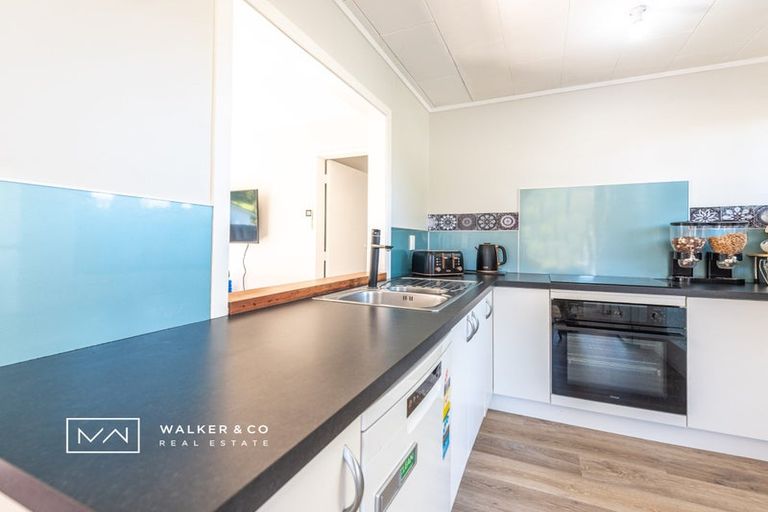 Photo of property in 1/50 Hartford Crescent, Totara Park, Upper Hutt, 5018