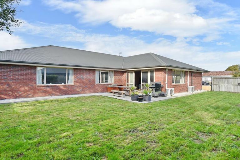 Photo of property in 41 Factory Road, Belfast, Christchurch, 8051