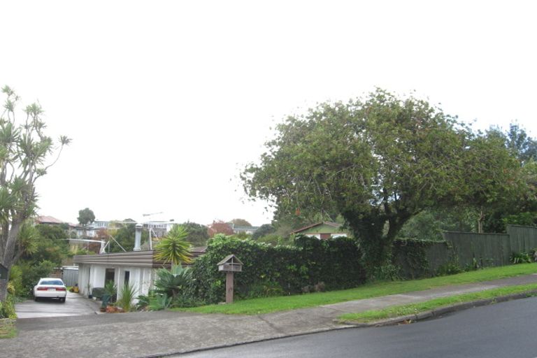 Photo of property in 2/19 Haseler Crescent, Howick, Auckland, 2014