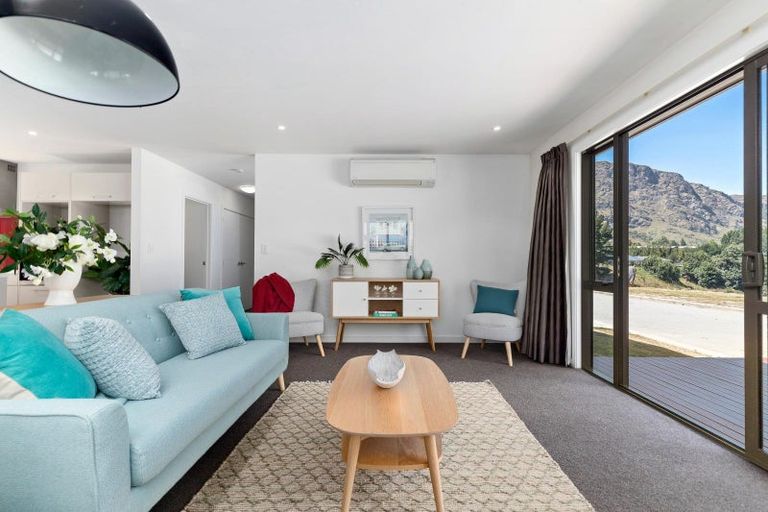 Photo of property in 4u2 Redfern Terrace, Arthurs Point, Queenstown, 9371