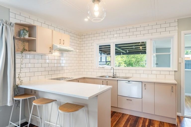 Photo of property in 62 Main Road, Wainuiomata, Lower Hutt, 5014