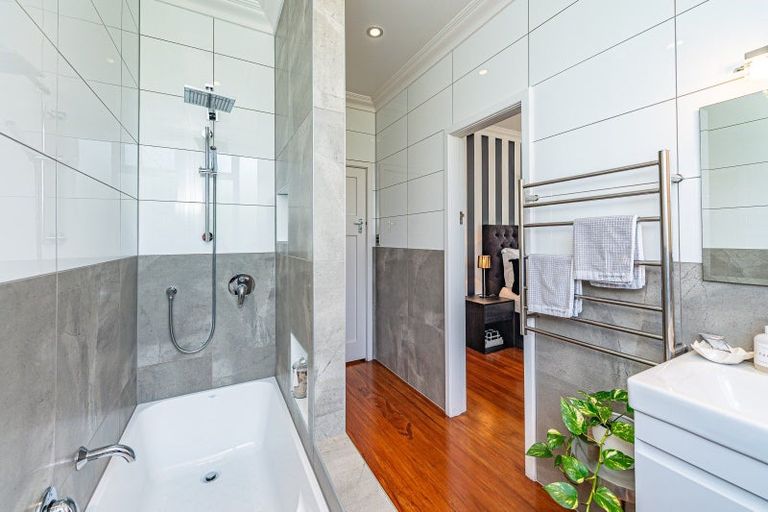 Photo of property in 19 Kent Road, Saint Johns Hill, Whanganui, 4501