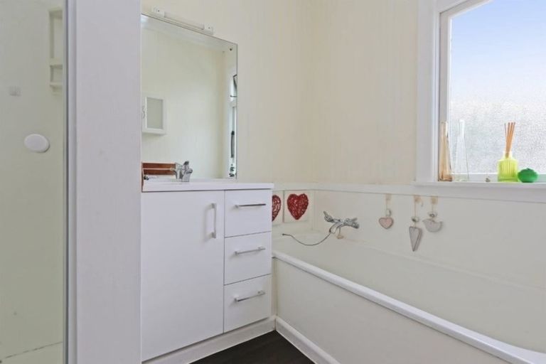Photo of property in 1101 Saint Aubyn Street East, Parkvale, Hastings, 4122