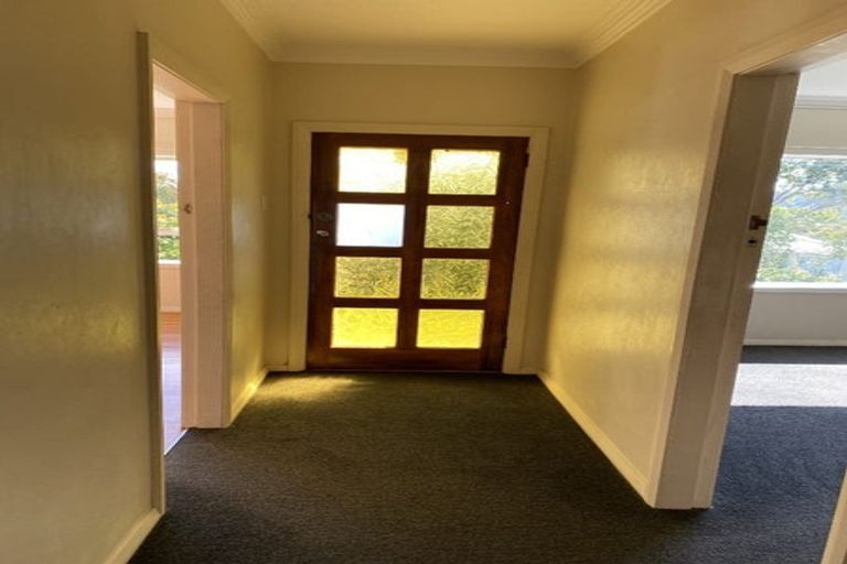 Photo of property in 16 Chester Road, Tawa, Wellington, 5028