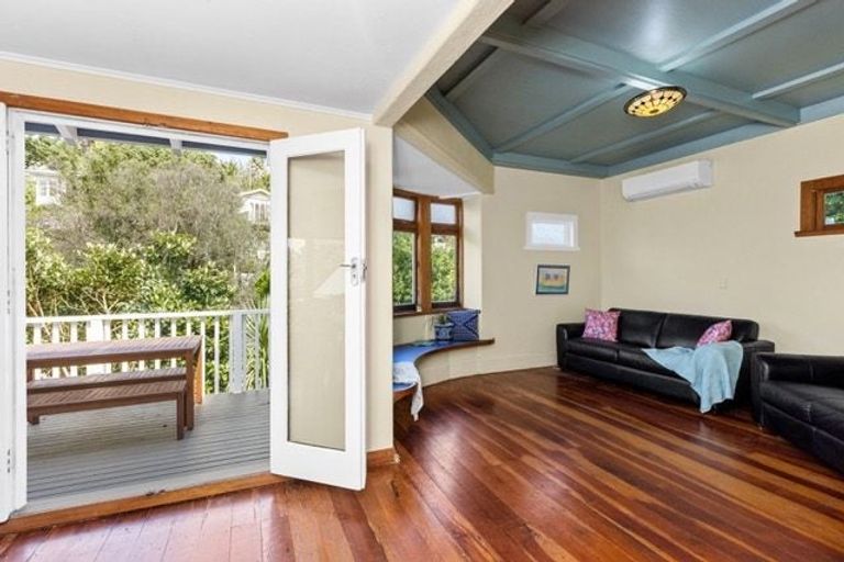 Photo of property in 26 Coote Road, Bluff Hill, Napier, 4110