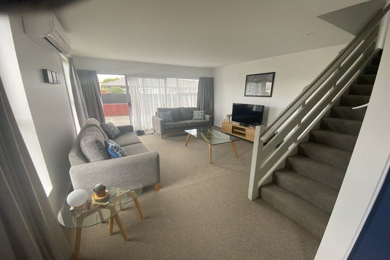 Photo of property in 8a Wyatt Place, Russley, Christchurch, 8042