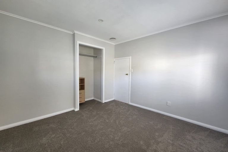 Photo of property in 20 Humphrey Kemp Avenue, Henderson, Auckland, 0612