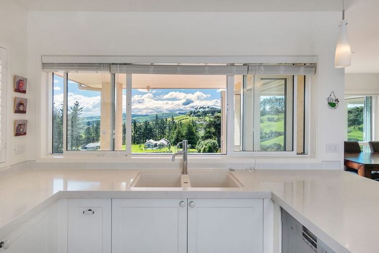 Photo of property in 66 Manuka Grove, Helensville, 0875