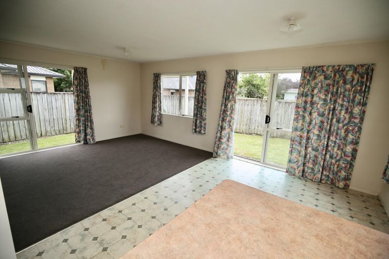 Photo of property in 8a Le Quesne Place, Fairfield, Hamilton, 3214