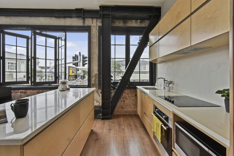 Photo of property in 1/143 Great South Road, Papakura, 2110