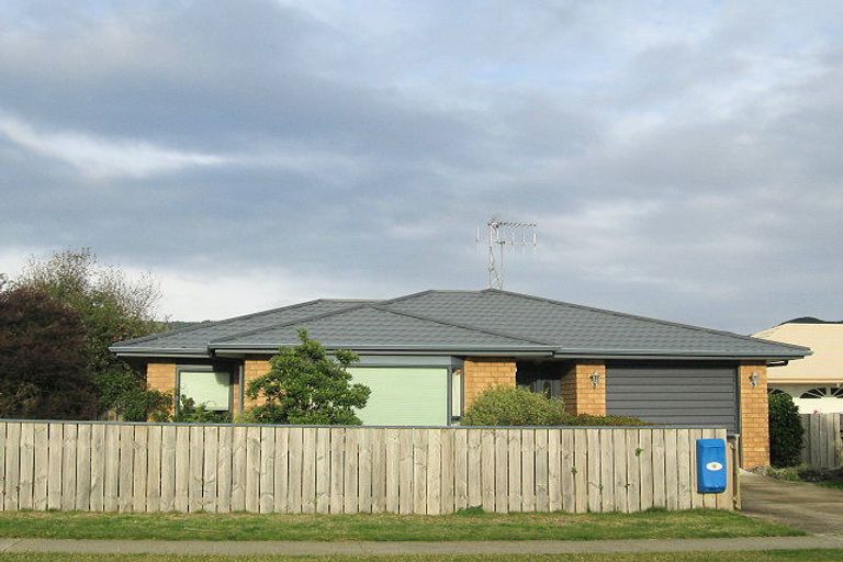Photo of property in 96 Makarini Street, Paraparaumu, 5032
