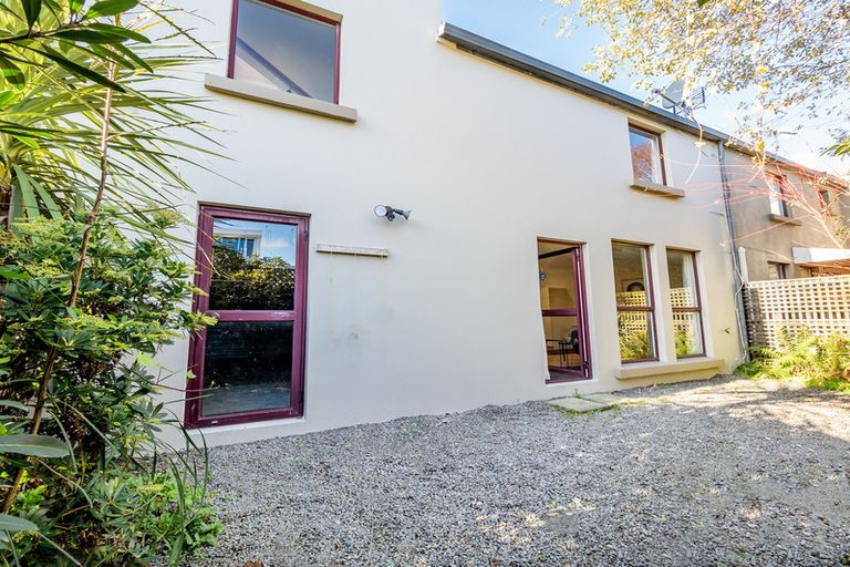 Photo of property in 8/16 Derby Street, St Albans, Christchurch, 8014