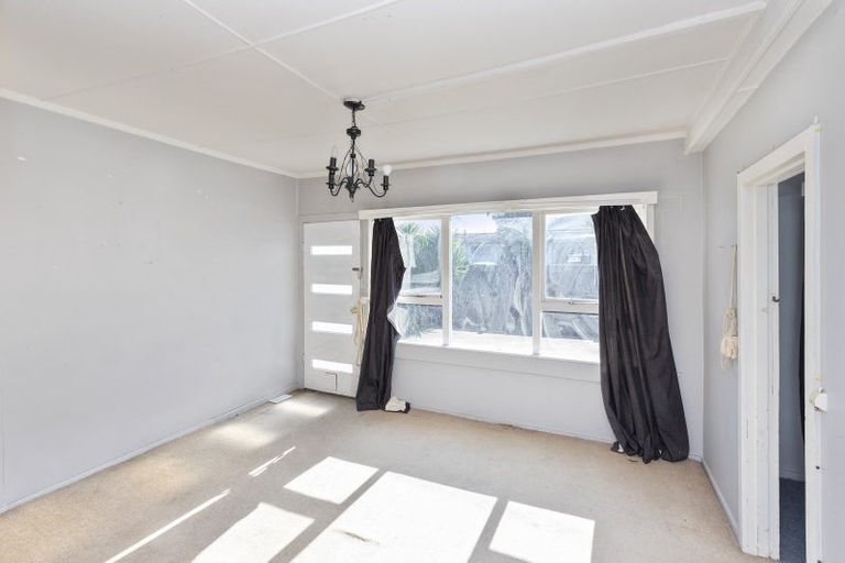 Photo of property in 8 Bass Street, Woolston, Christchurch, 8062