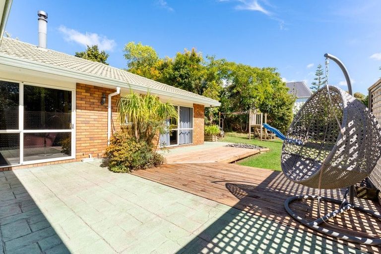 Photo of property in 4 Cloverfields Drive, Waimauku, 0812