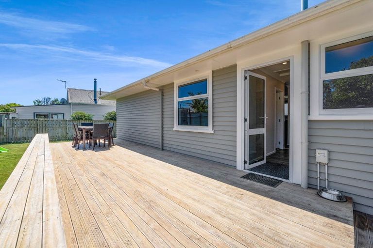 Photo of property in 63 Domett Street, Waitara, 4320