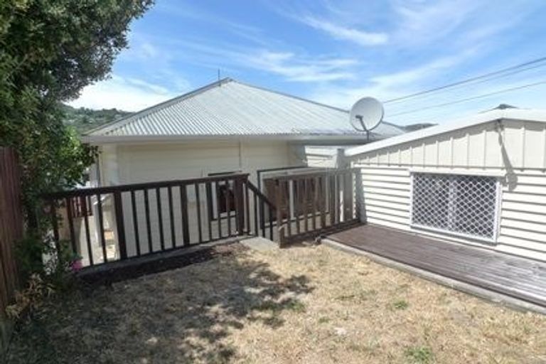 Photo of property in 38 Eden Street, Island Bay, Wellington, 6023