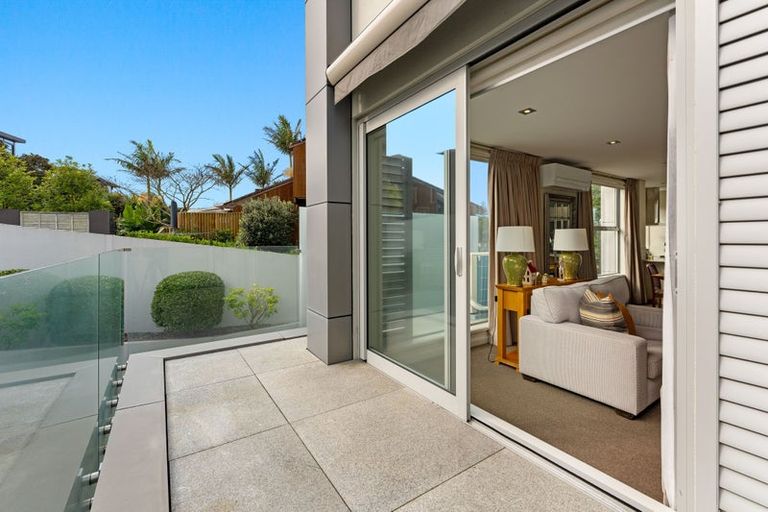 Photo of property in Montrose Villas, 441c Beach Road, Mairangi Bay, Auckland, 0630