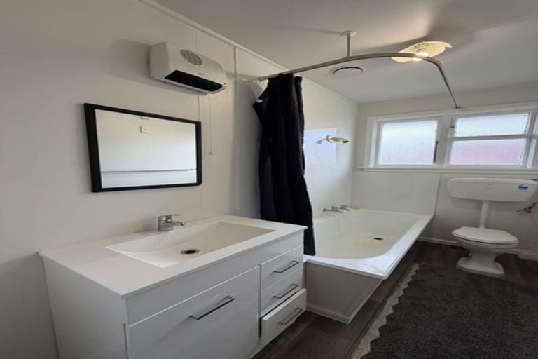 Photo of property in 2/410 Worcester Street, Linwood, Christchurch, 8011
