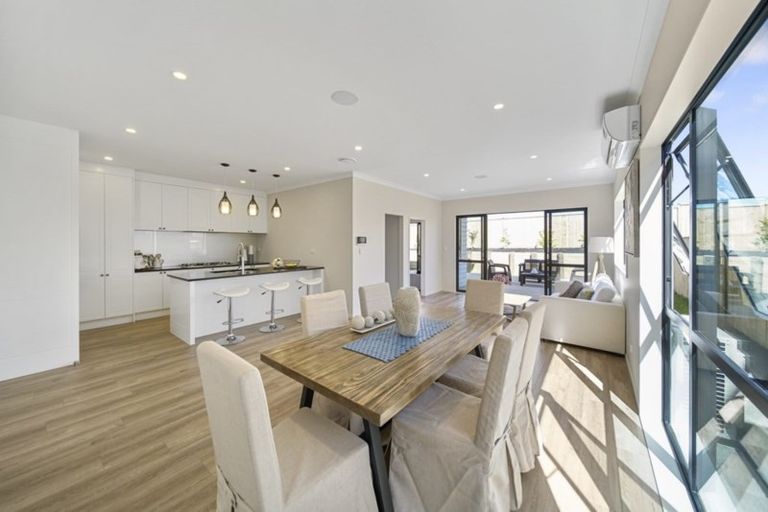Photo of property in 5 Eastfield Avenue, Flat Bush, Auckland, 2019