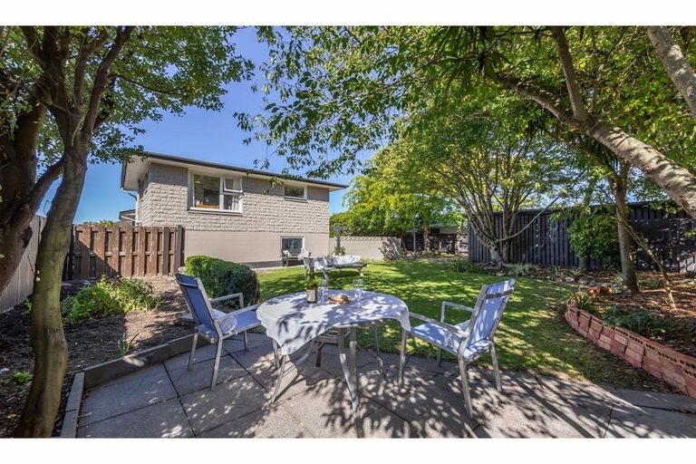 Photo of property in 12 Geddis Street, Rangiora, 7400