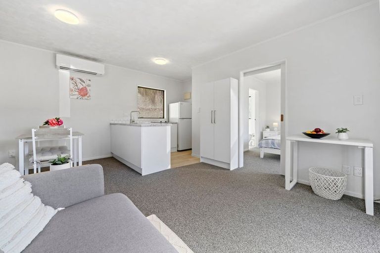 Photo of property in 32a Derwent Street, Island Bay, Wellington, 6023