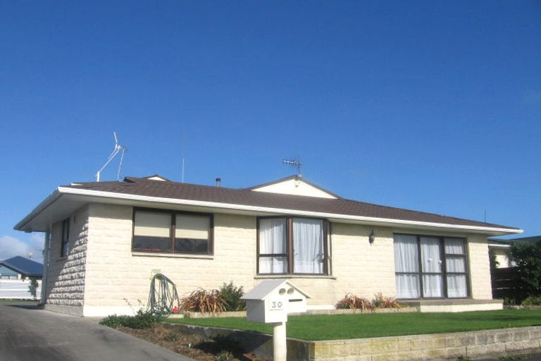 Photo of property in 30 Somerset Crescent, Highbury, Palmerston North, 4412