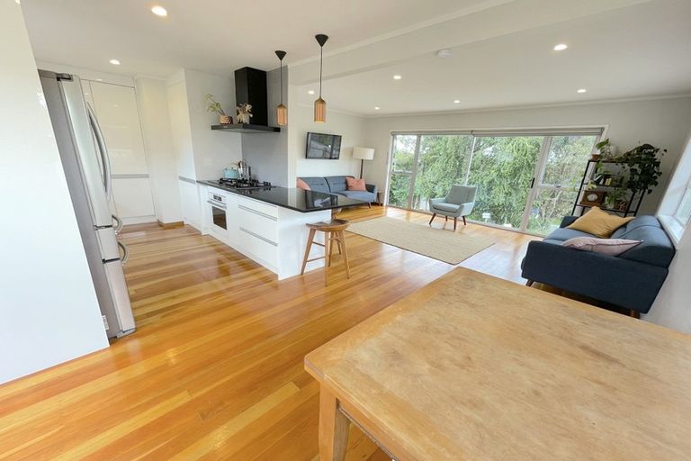 Photo of property in 13 Seabar Place, Glen Eden, Auckland, 0602