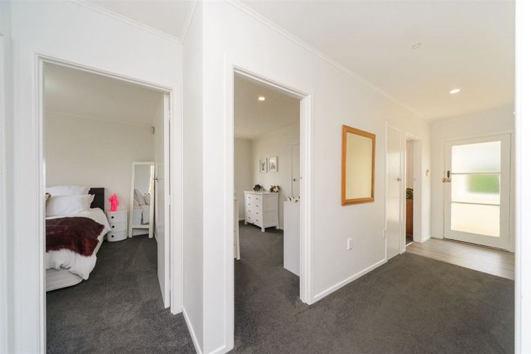 Photo of property in 572 Pioneer Highway, Highbury, Palmerston North, 4412