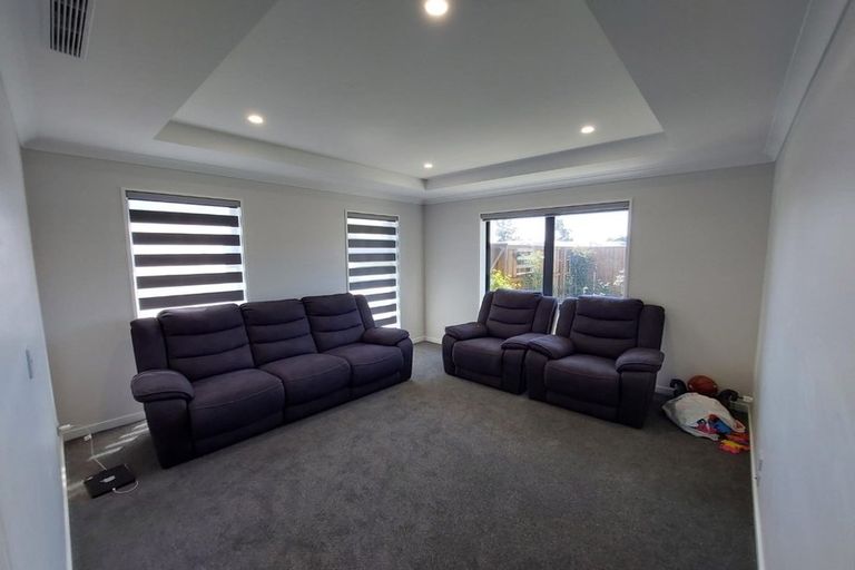 Photo of property in 6 Feather Place, Rolleston, 7615