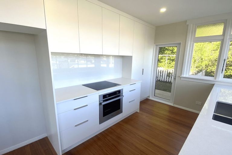 Photo of property in 5 Lonsdale Crescent, Rongotai, Wellington, 6022