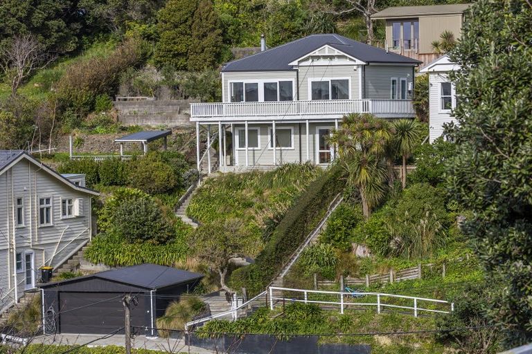 Photo of property in 118 Sutherland Road, Melrose, Wellington, 6023