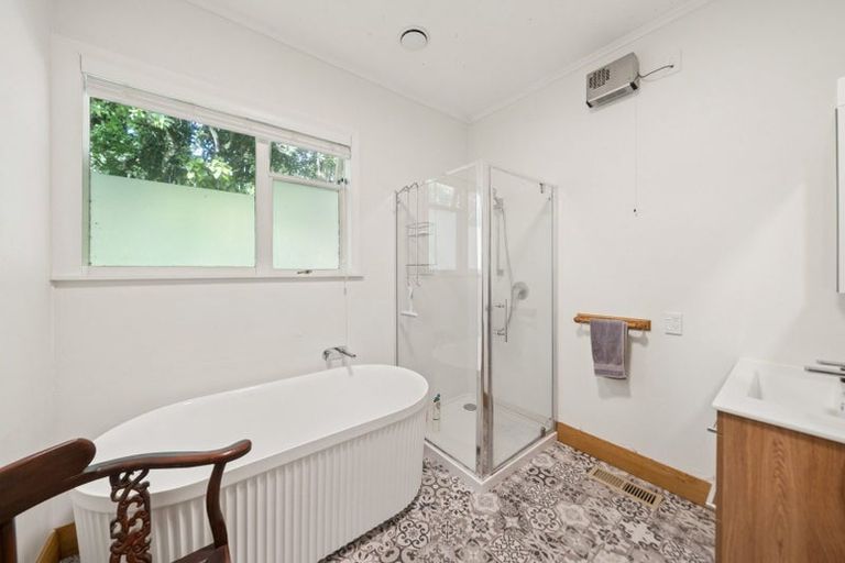 Photo of property in 26 Burma Road, Khandallah, Wellington, 6035